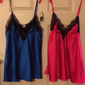 2 Lacy Victoria’s Secret Camis